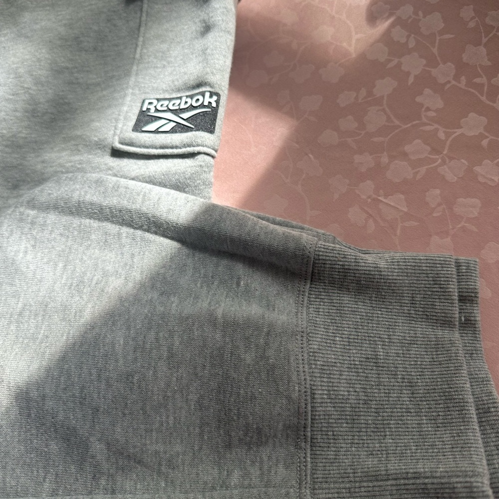 🆕Reebok, Adidas & Levi’s Athletic Bundle - Picture 9 of 16